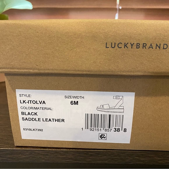 NIB Lucky Brand Women's Itolva Wedge Sandal in Black - US size 6M - Picture 6 of 8